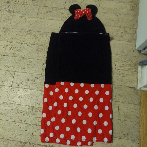 Set of 2 Minnie Mouse towels - Picture 3 of 7